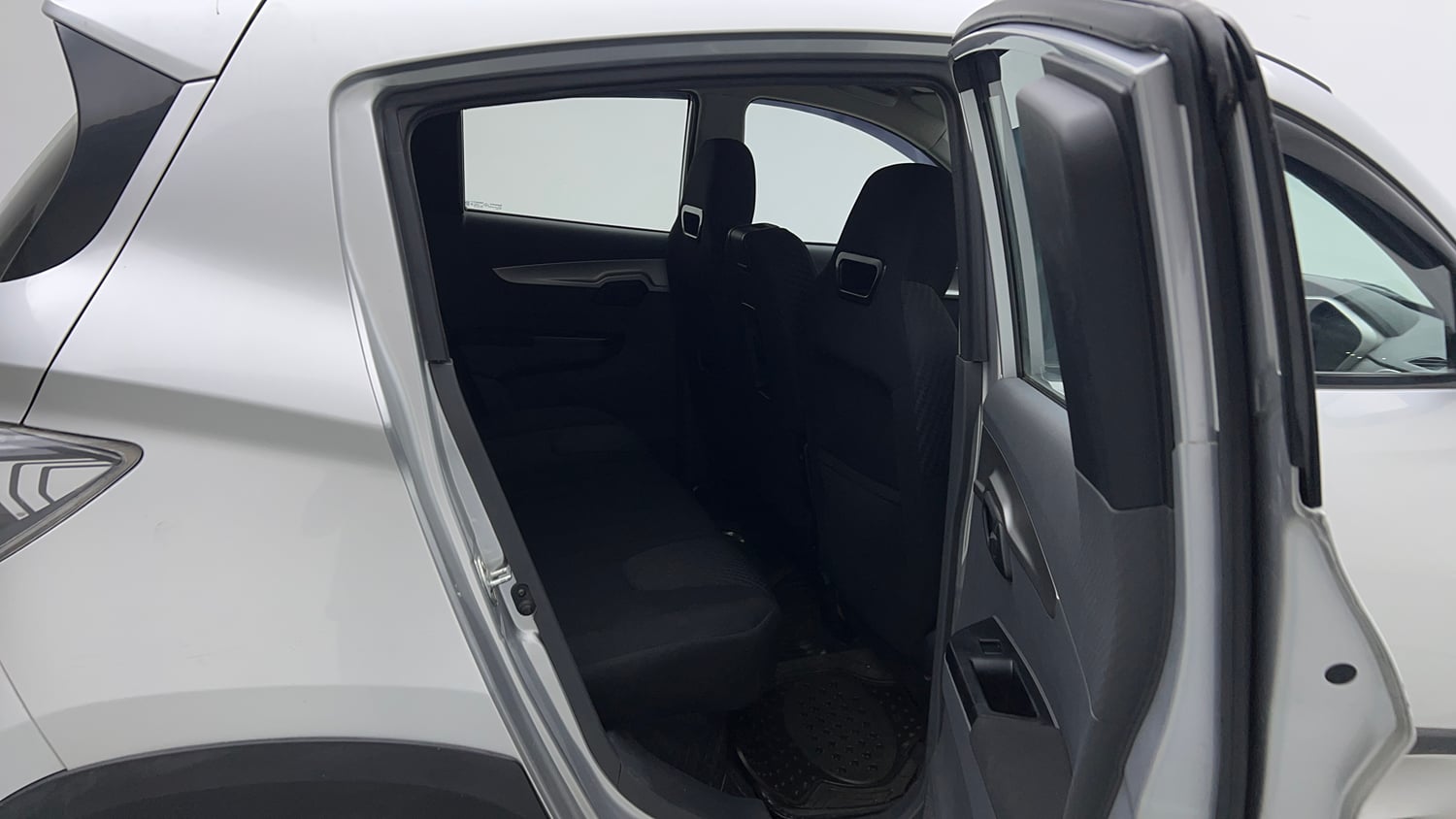 Used 2018 Mahindra KUV100 NXT K6 Plus 6 STR Petrol Manual interior RIGHT SIDE REAR DOOR CABIN VIEW