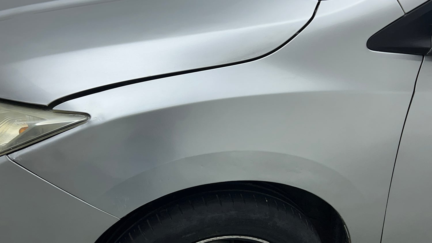 Used 2015 Honda City V Petrol Manual dents MINOR DENT
