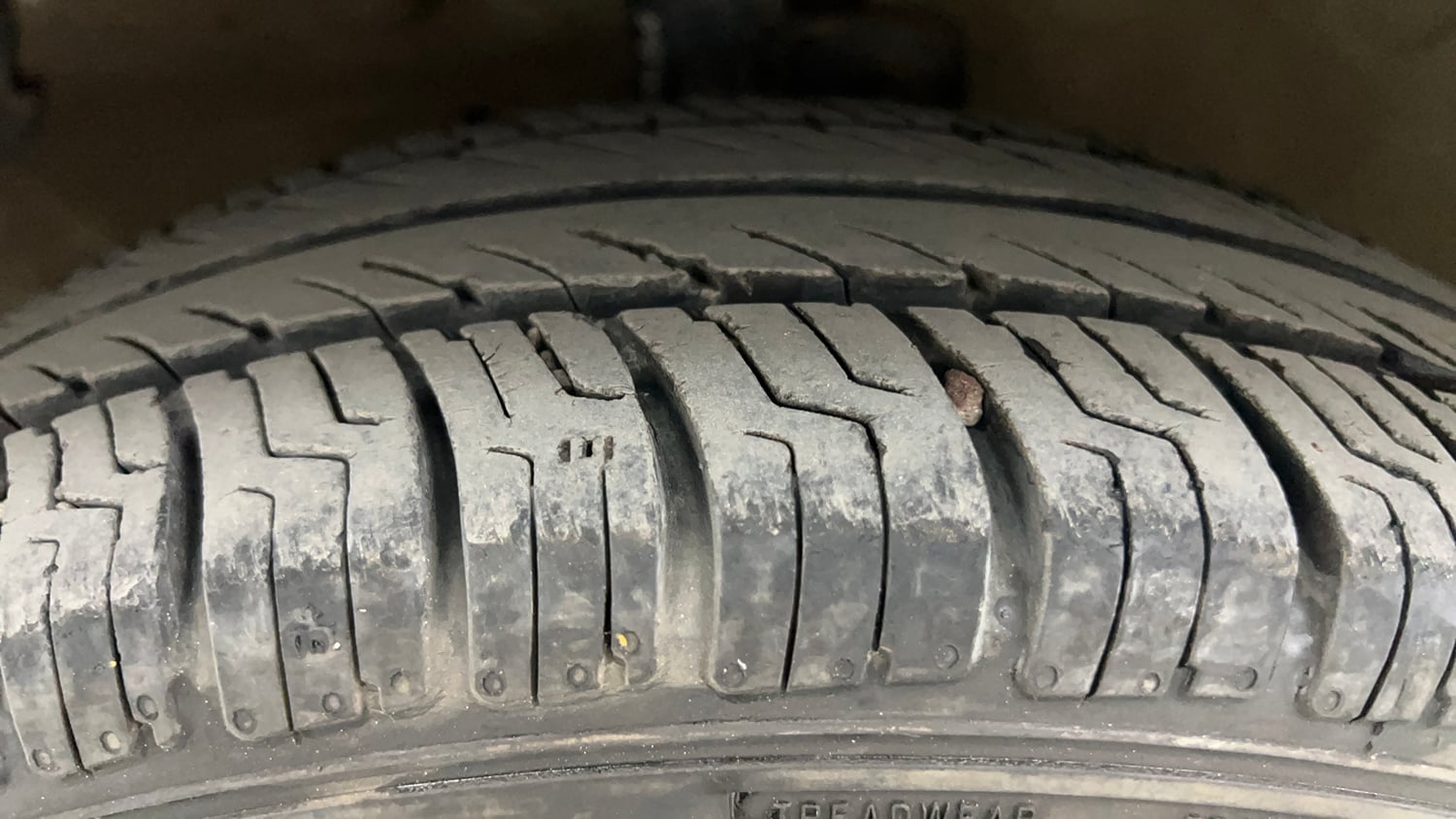 Used 2016 Maruti Suzuki Celerio ZXi AMT Petrol Automatic tyres LEFT FRONT TYRE TREAD VIEW