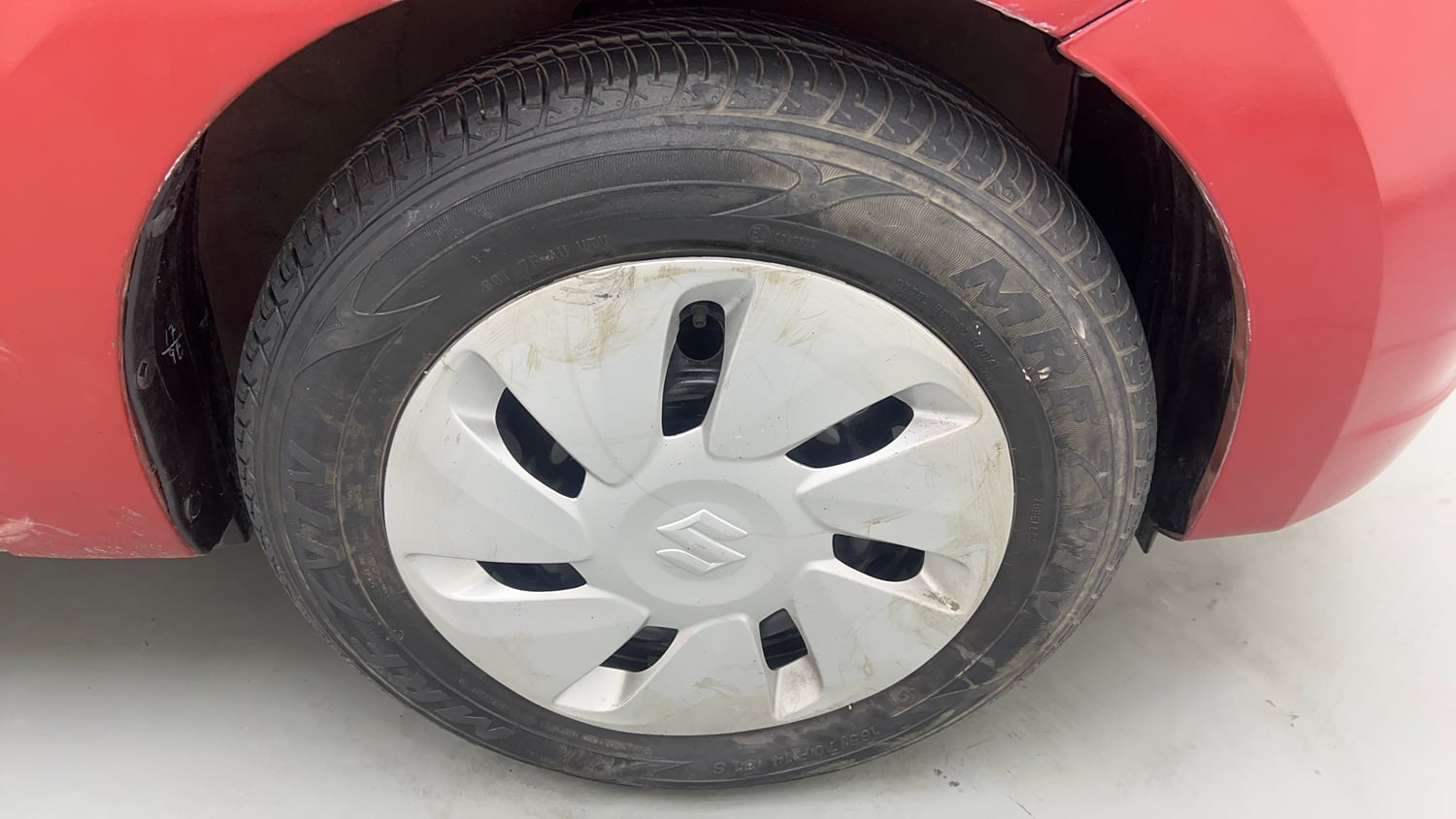 Used 2017 Maruti Suzuki Celerio ZXi AMT Petrol Automatic tyres RIGHT FRONT TYRE RIM VIEW
