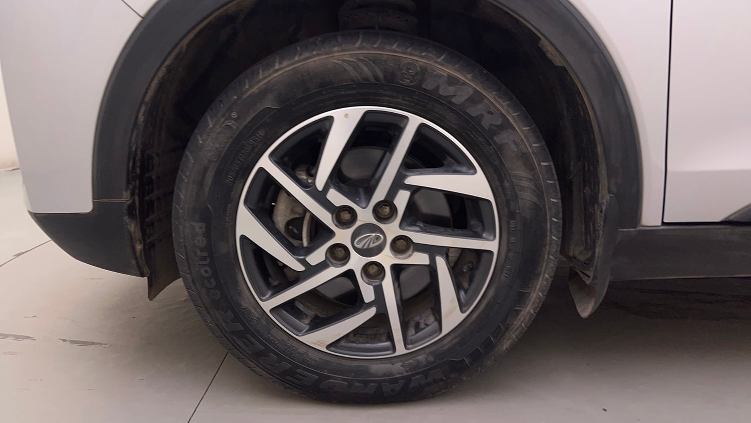 Used 2022 Mahindra XUV 300 W8 (O) 1.2 Petrol Petrol Manual tyres LEFT FRONT TYRE RIM VIEW