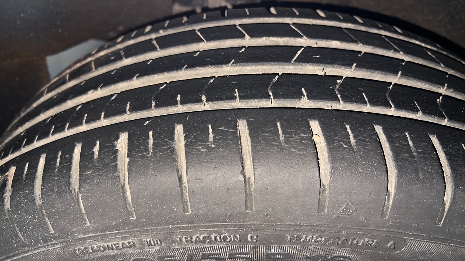 Used 2021 Maruti Suzuki Baleno Zeta Petrol Manual tyres RIGHT REAR TYRE TREAD VIEW