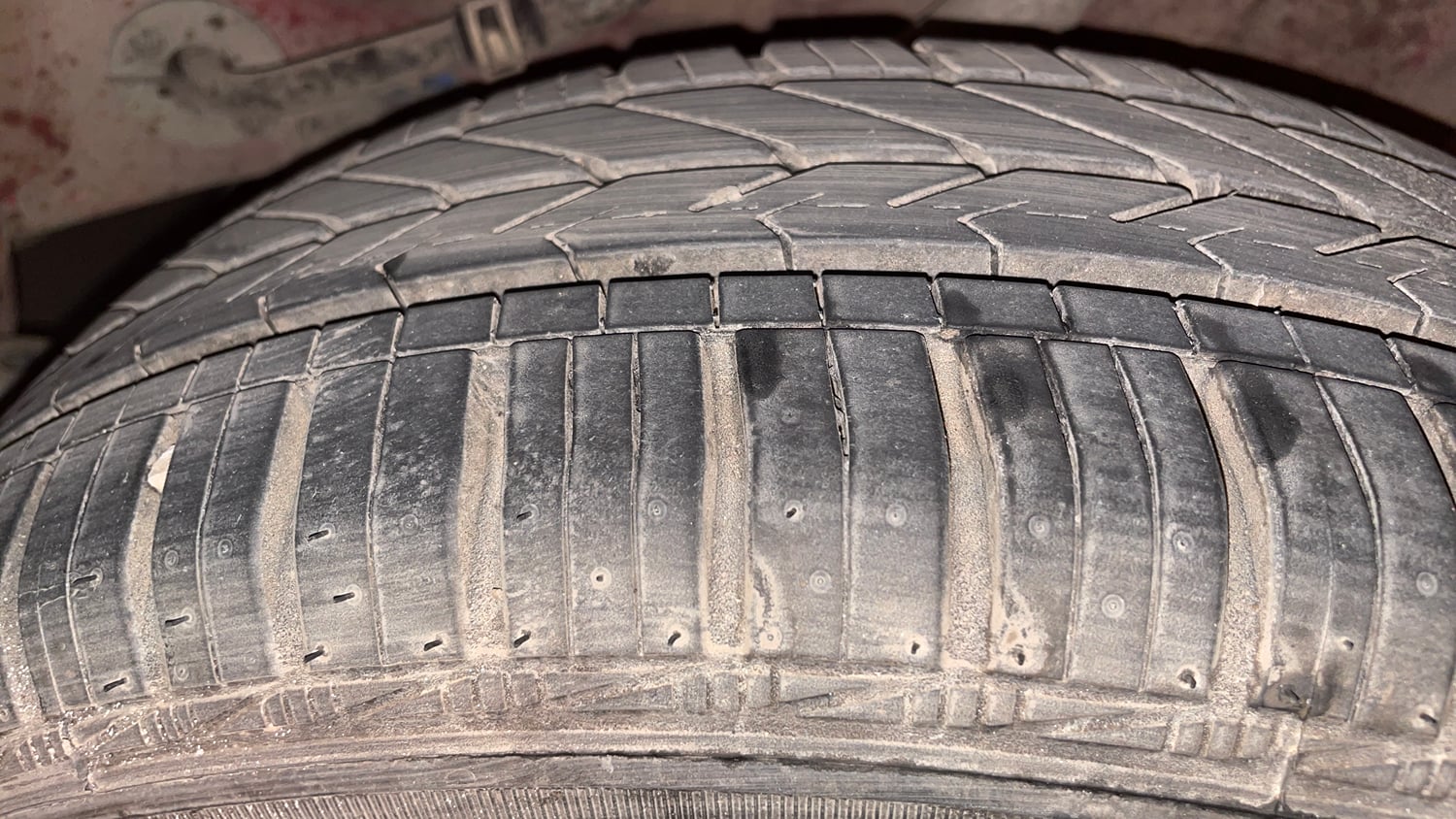Used 2016 Honda Brio VX MT Petrol Manual tyres LEFT REAR TYRE TREAD VIEW