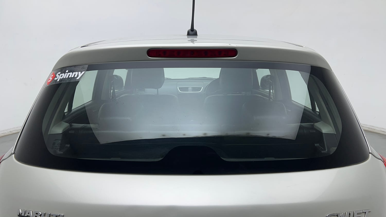 Used 2016 Maruti Suzuki Swift Lxi (O) Petrol Manual exterior BACK WINDSHIELD VIEW