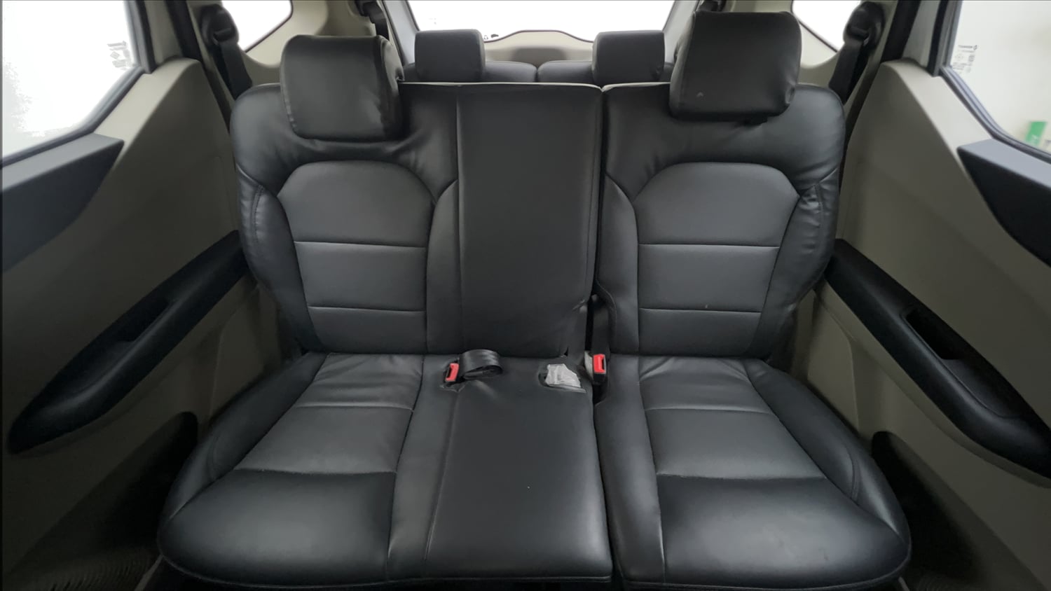 Used 2022 Renault Triber RXE Petrol Manual interior REAR SEAT CONDITION VIEW