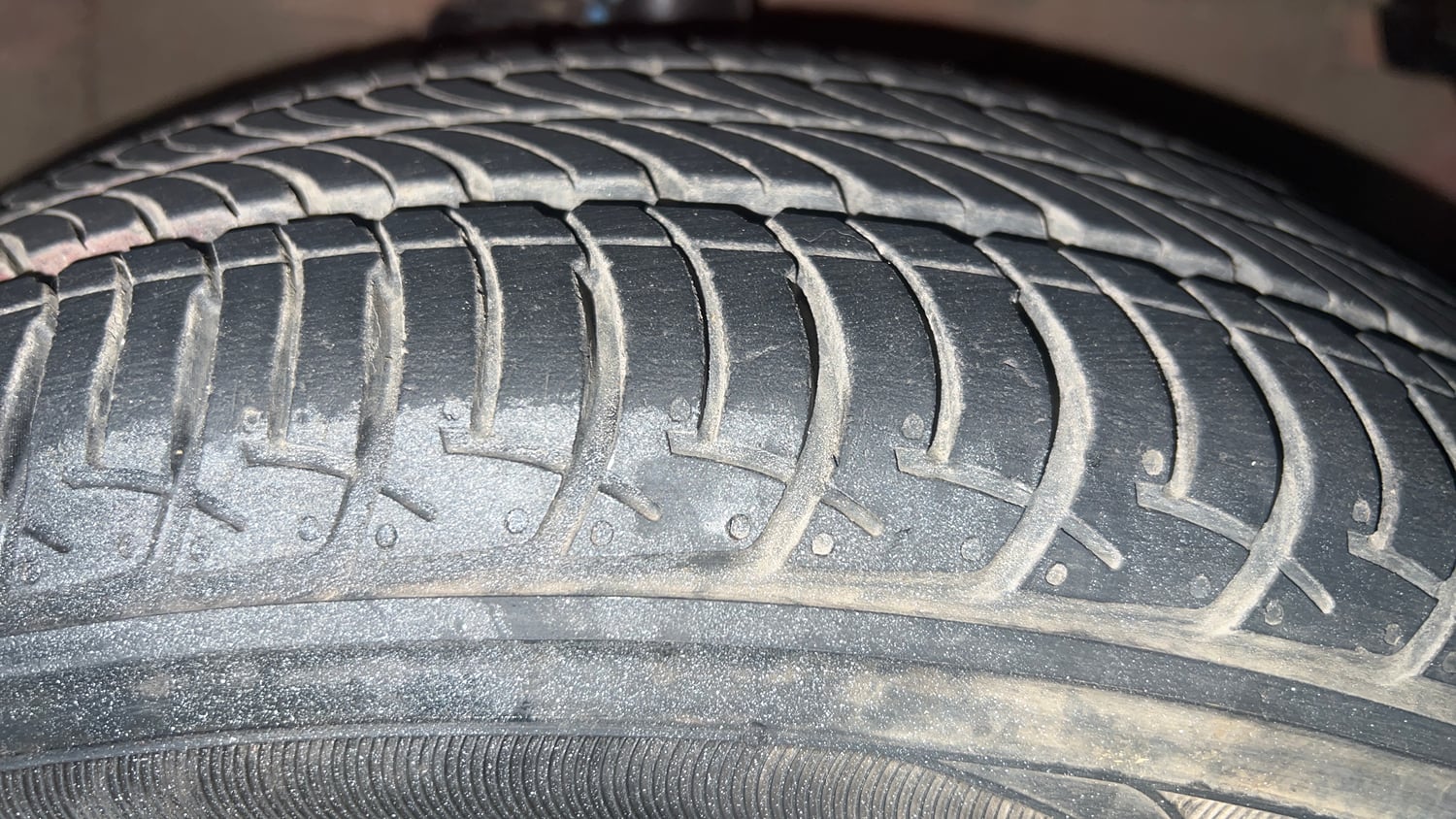 Used 2017 Maruti Suzuki Celerio ZXi AMT Petrol Automatic tyres RIGHT FRONT TYRE TREAD VIEW