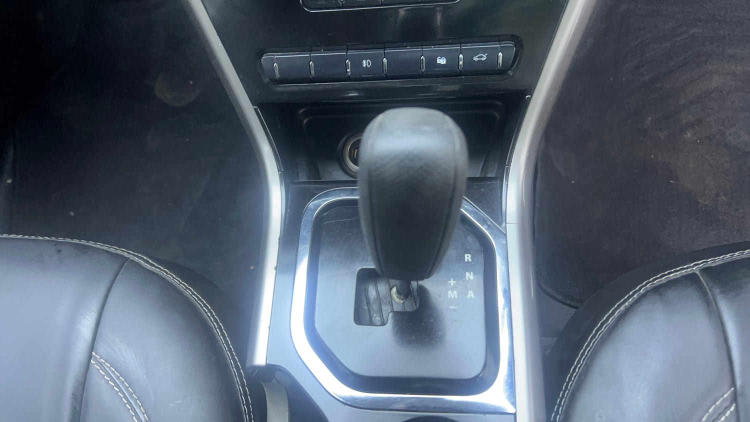 Used 2019 Tata Nexon XZA Plus Petrol Petrol Automatic interior GEAR  KNOB VIEW
