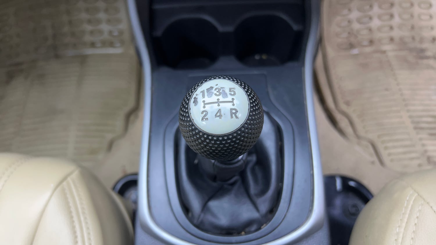 Used 2022 Honda City 4th Generation V Petrol Petrol Manual interior GEAR  KNOB VIEW