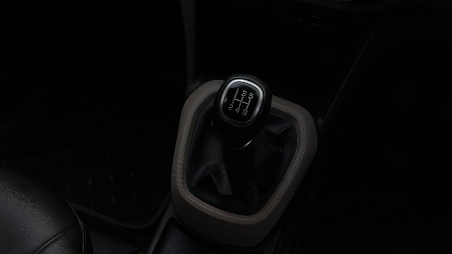 Used 2019 Hyundai Grand i10 Sportz 1.2 Kappa VTVT Petrol Manual interior GEAR  KNOB VIEW