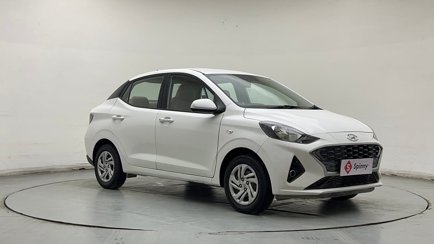 Used 2022 Hyundai Aura S 1.2 CNG Cng Manual exterior RIGHT FRONT CORNER VIEW