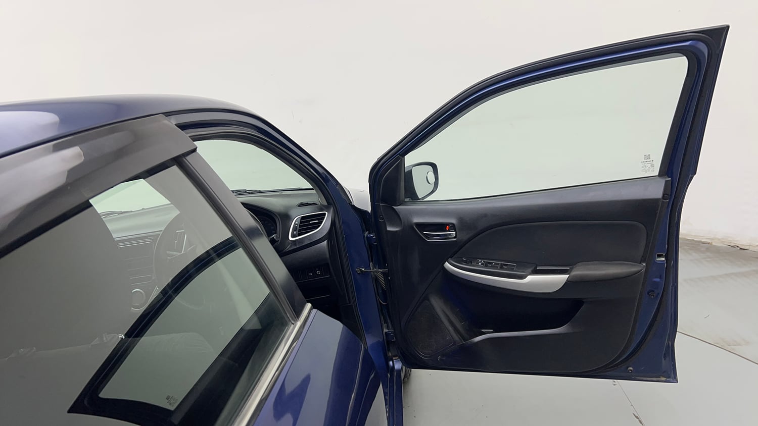 Used 2018 Maruti Suzuki Baleno Delta 1.2 Petrol Manual interior RIGHT FRONT DOOR OPEN VIEW