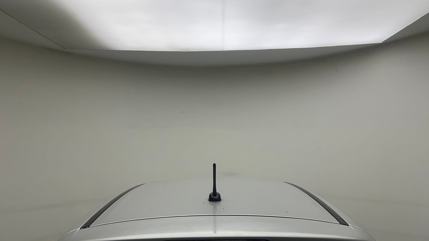 Used 2014 Maruti Suzuki Swift LXi Petrol Manual exterior EXTERIOR ROOF VIEW