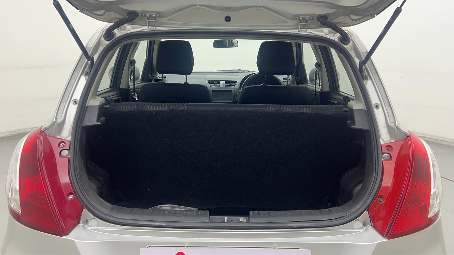 Used 2014 Maruti Suzuki Swift LXi Petrol Manual interior DICKY INSIDE VIEW