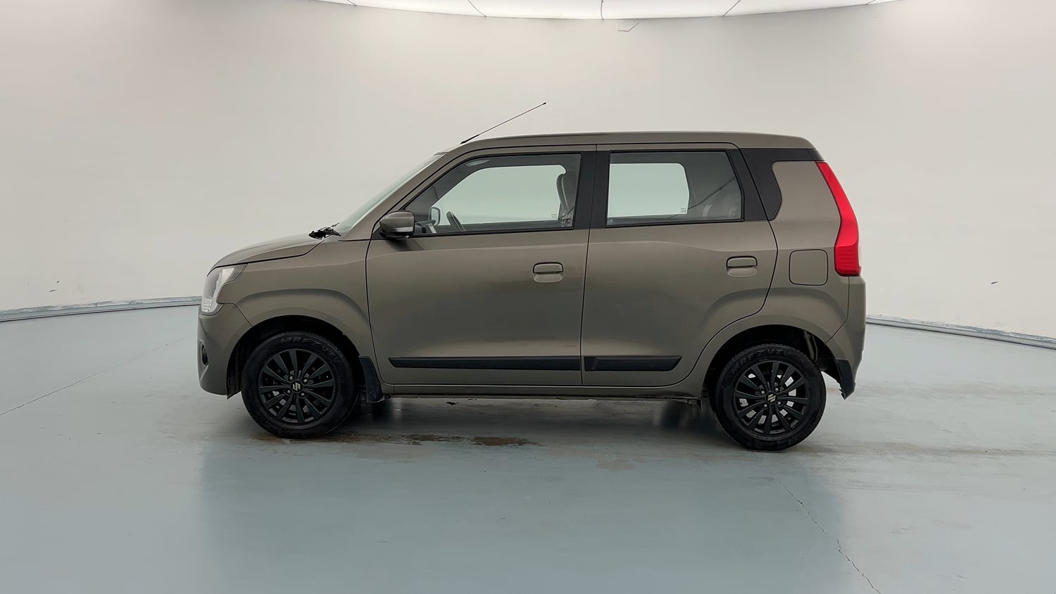 Used 2023 Maruti Suzuki Wagon R ZXI Plus 1.2 Petrol Manual exterior LEFT SIDE VIEW