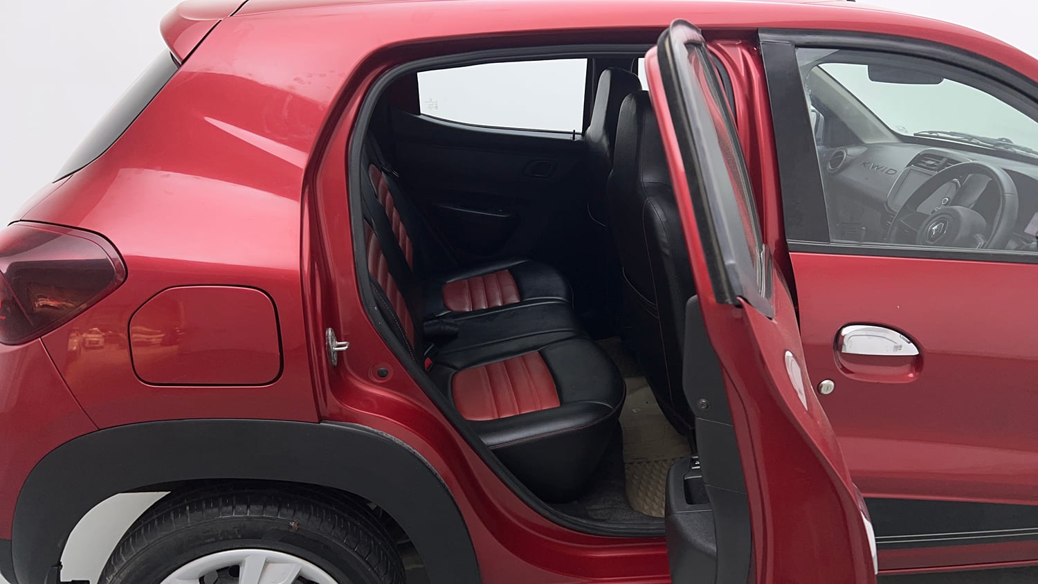 Used 2022 Renault Kwid RXT 1.0 AMT Petrol Automatic interior RIGHT SIDE REAR DOOR CABIN VIEW
