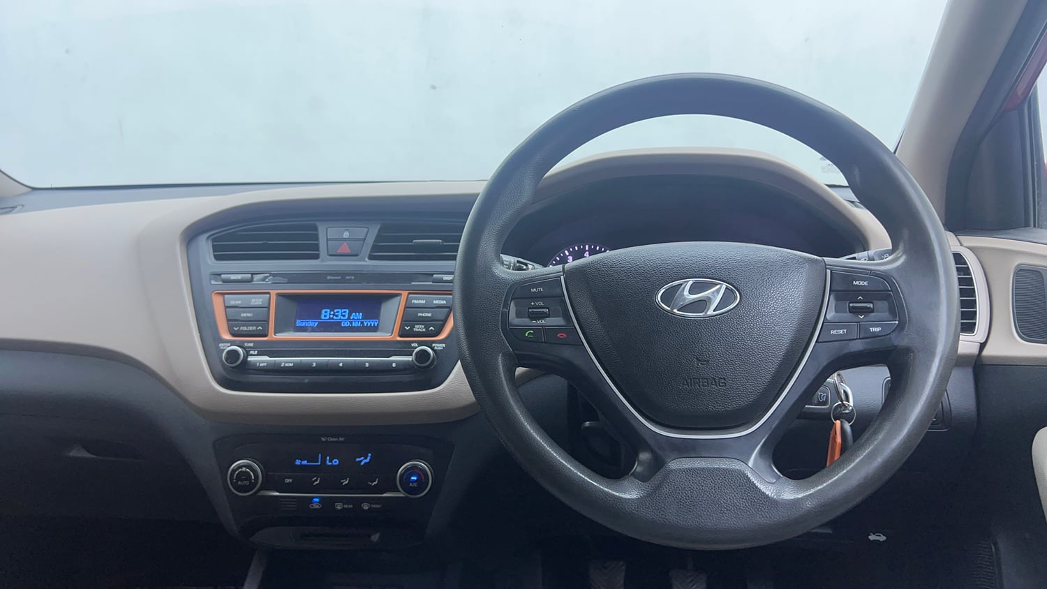 Used 2015 Hyundai Elite i20 Sportz 1.2 Petrol Manual interior STEERING VIEW