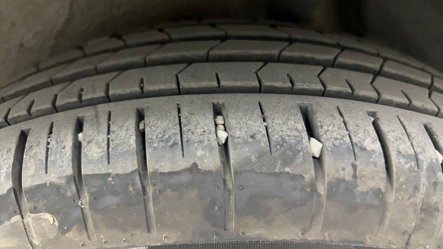 Used 2021 Maruti Suzuki Ignis Sigma 1.2 MT Petrol Manual tyres LEFT REAR TYRE TREAD VIEW