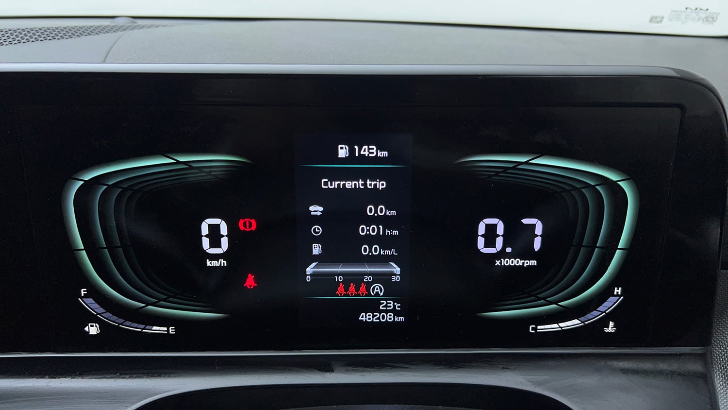 Used 2024 Kia Seltos HTE 1.5 Diesel MT Diesel Manual interior CLUSTERMETER VIEW
