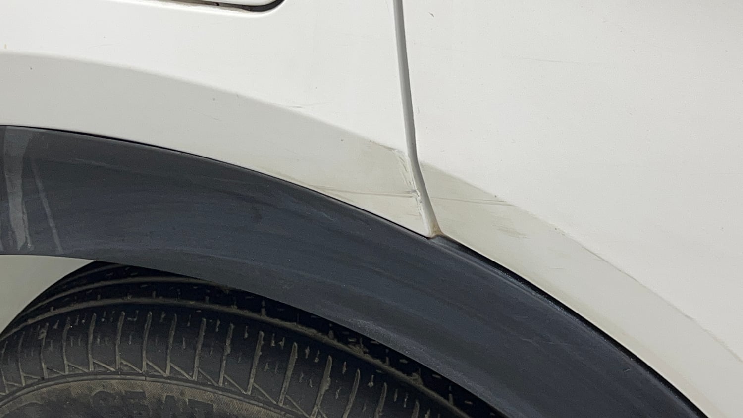 Used 2022 Renault Triber RXE Petrol Manual dents MINOR DENT