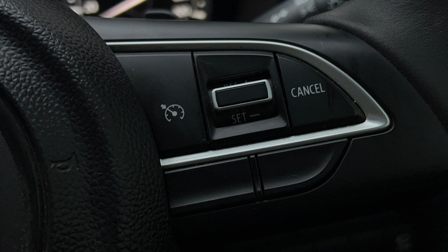 Used 2023 Toyota Urban Cruiser Hyryder V AT NeoDrive Petrol Automatic top_features Cruise control
