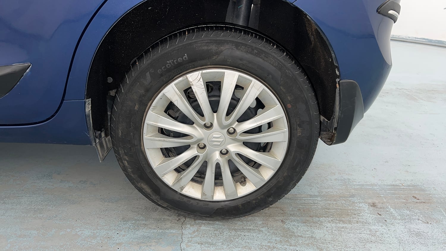 Used 2021 Maruti Suzuki Baleno Delta Petrol Manual tyres LEFT REAR TYRE RIM VIEW