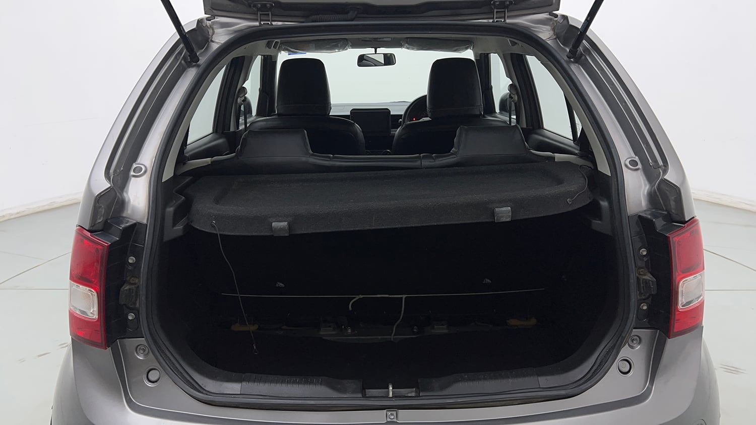 Used 2022 Maruti Suzuki Ignis Sigma 1.2 MT Petrol Manual interior DICKY INSIDE VIEW