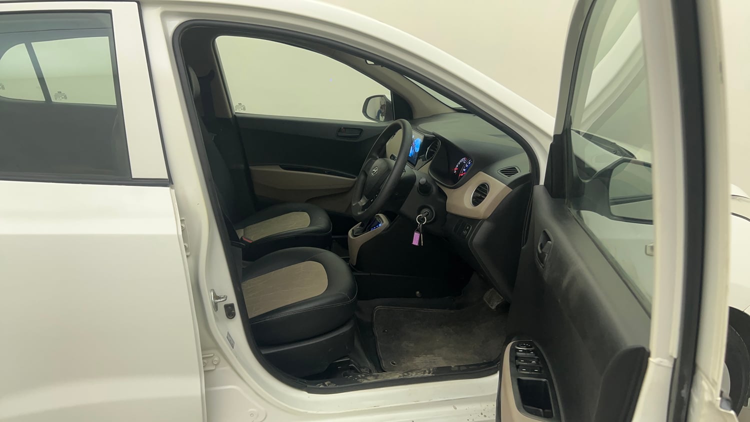 Used 2017 Hyundai Grand i10 Magna AT 1.2 Kappa VTVT Petrol Automatic interior RIGHT SIDE FRONT DOOR CABIN VIEW