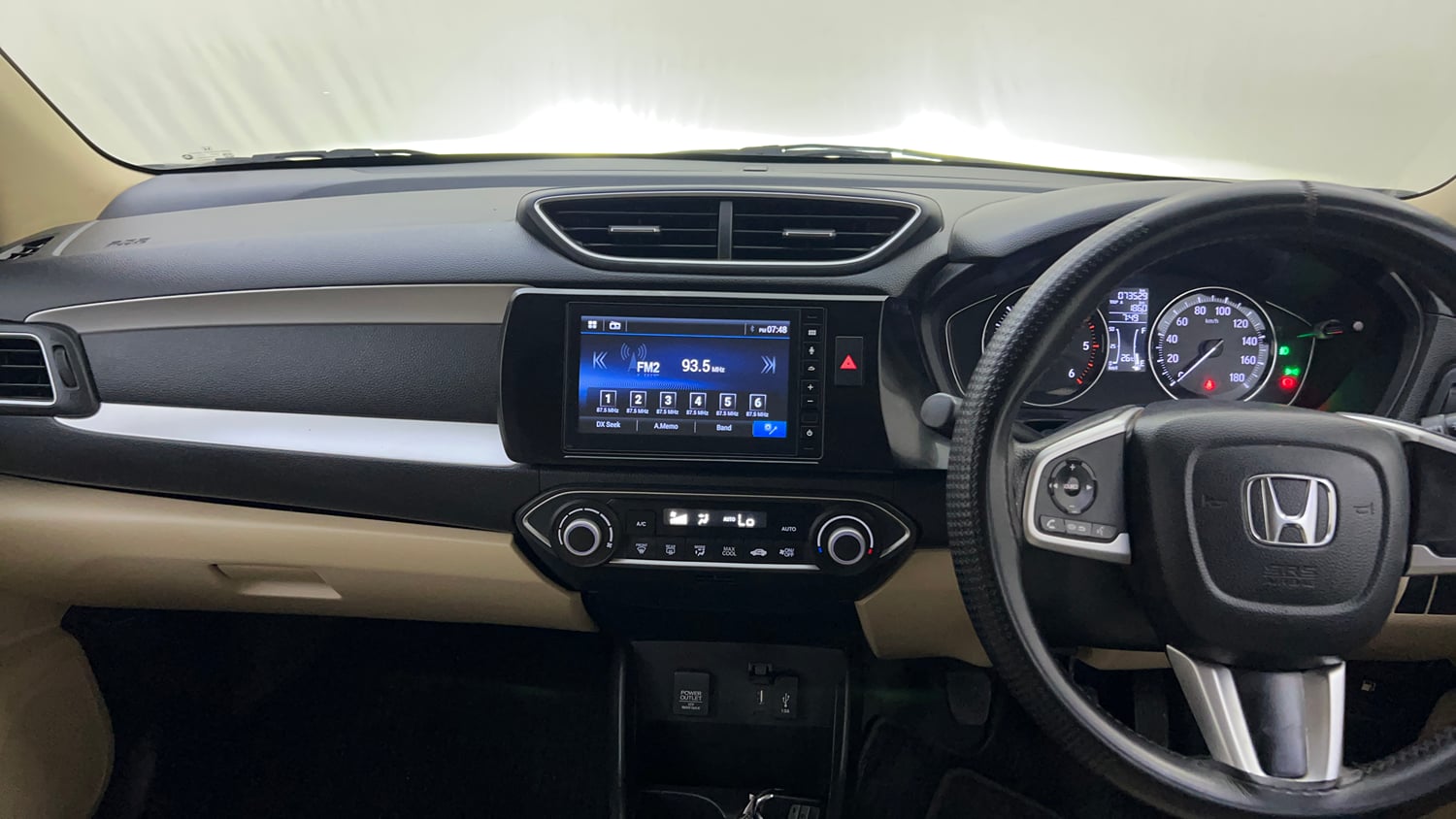 Used 2021 Honda Amaze VX MT 1.5 Diesel Diesel Manual interior MUSIC SYSTEM & AC CONTROL VIEW