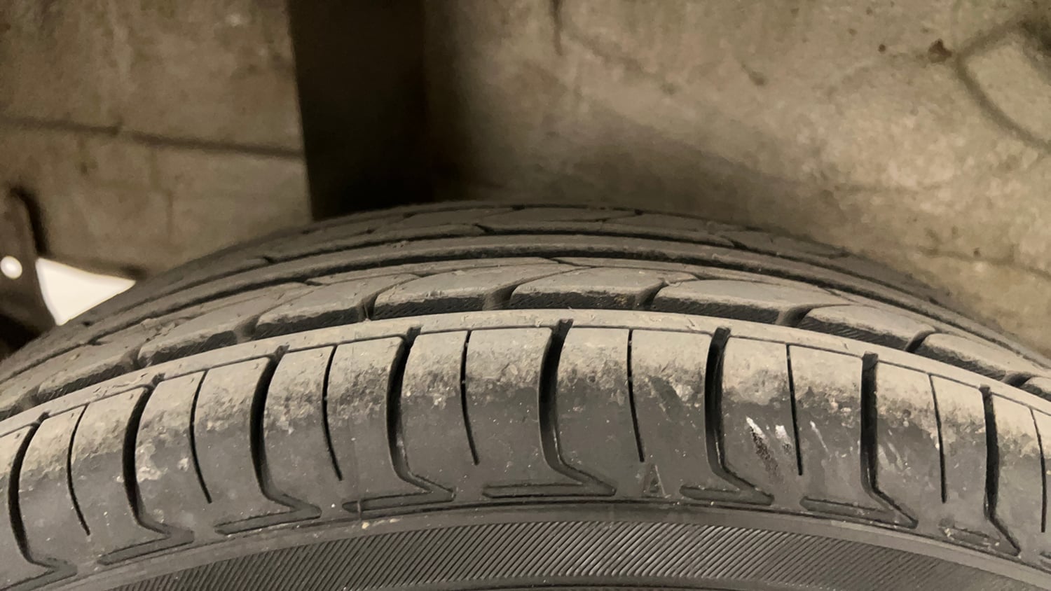 Used 2024 Maruti Suzuki Alto K10 VXi S-CNG Cng Manual tyres RIGHT REAR TYRE TREAD VIEW