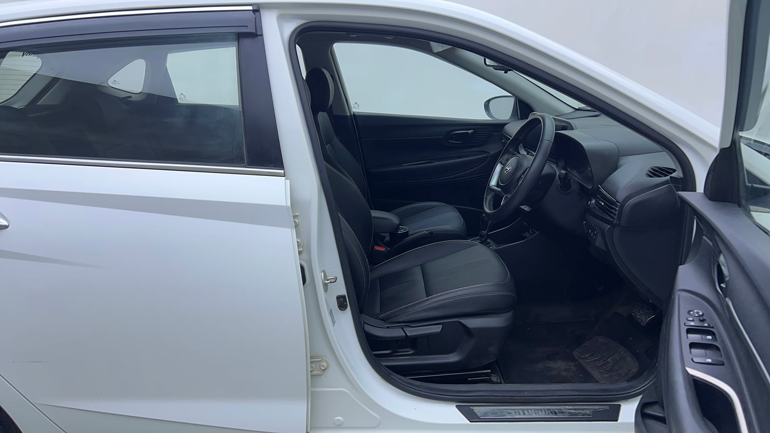 Used 2021 Hyundai New i20 Asta (O) 1.0 Turbo DCT Petrol Automatic interior RIGHT SIDE FRONT DOOR CABIN VIEW