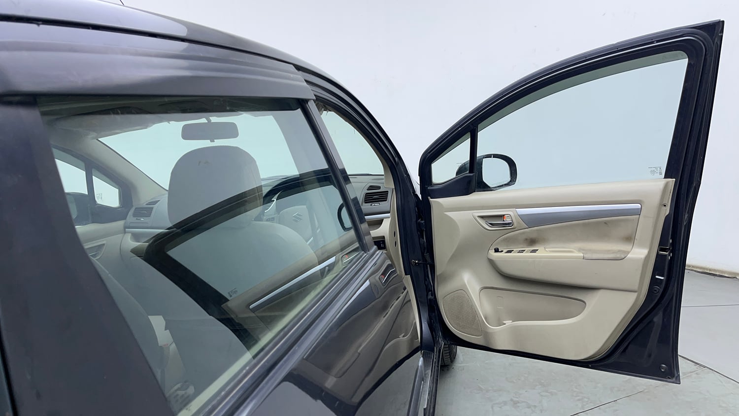 Used 2018 Maruti Suzuki Ertiga ZXI Petrol Manual interior RIGHT FRONT DOOR OPEN VIEW