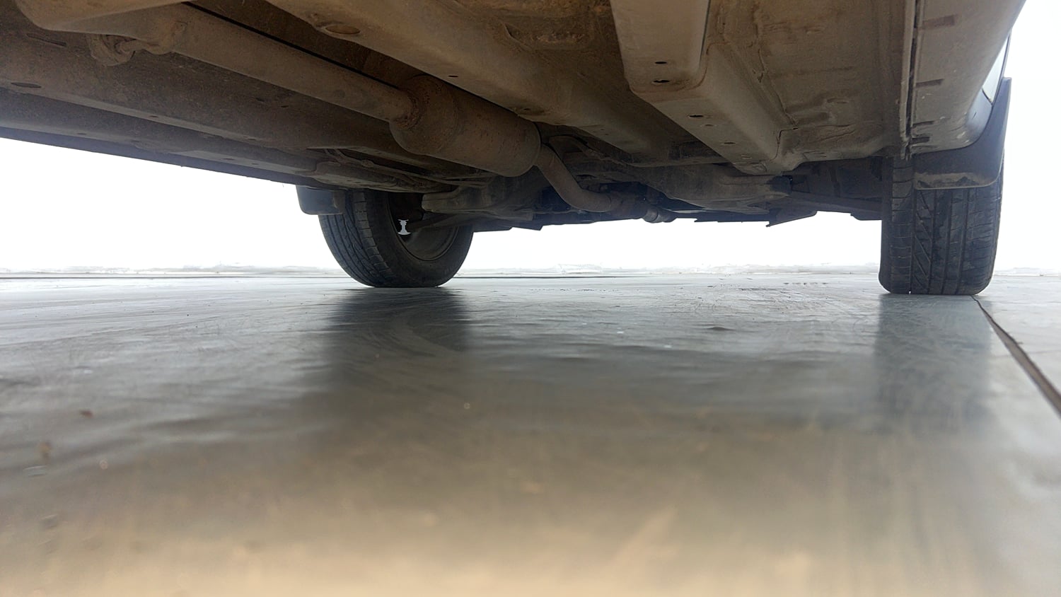 Used 2023 Tata Nexon XZA Plus (S) Petrol Automatic extra REAR RIGHT UNDERBODY VIEW