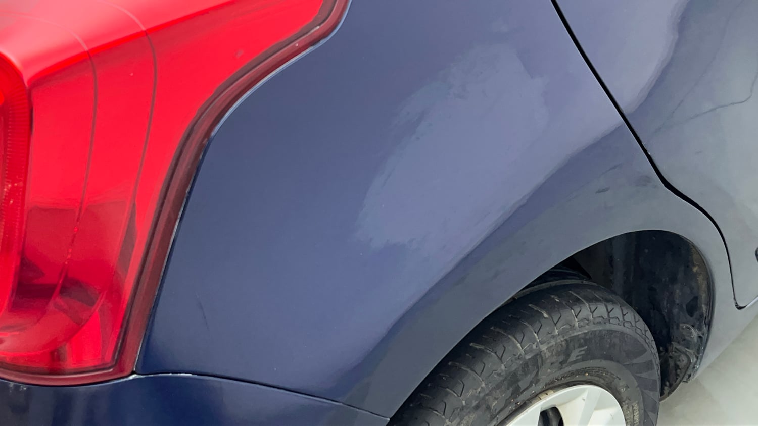 Used 2023 Maruti Suzuki Swift VXi Petrol Manual dents MINOR SCRATCH