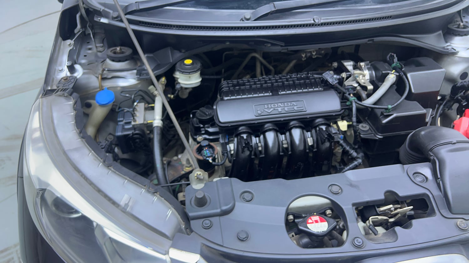 Used 2017 Honda BR-V VX Petrol Petrol Manual engine ENGINE RIGHT SIDE VIEW