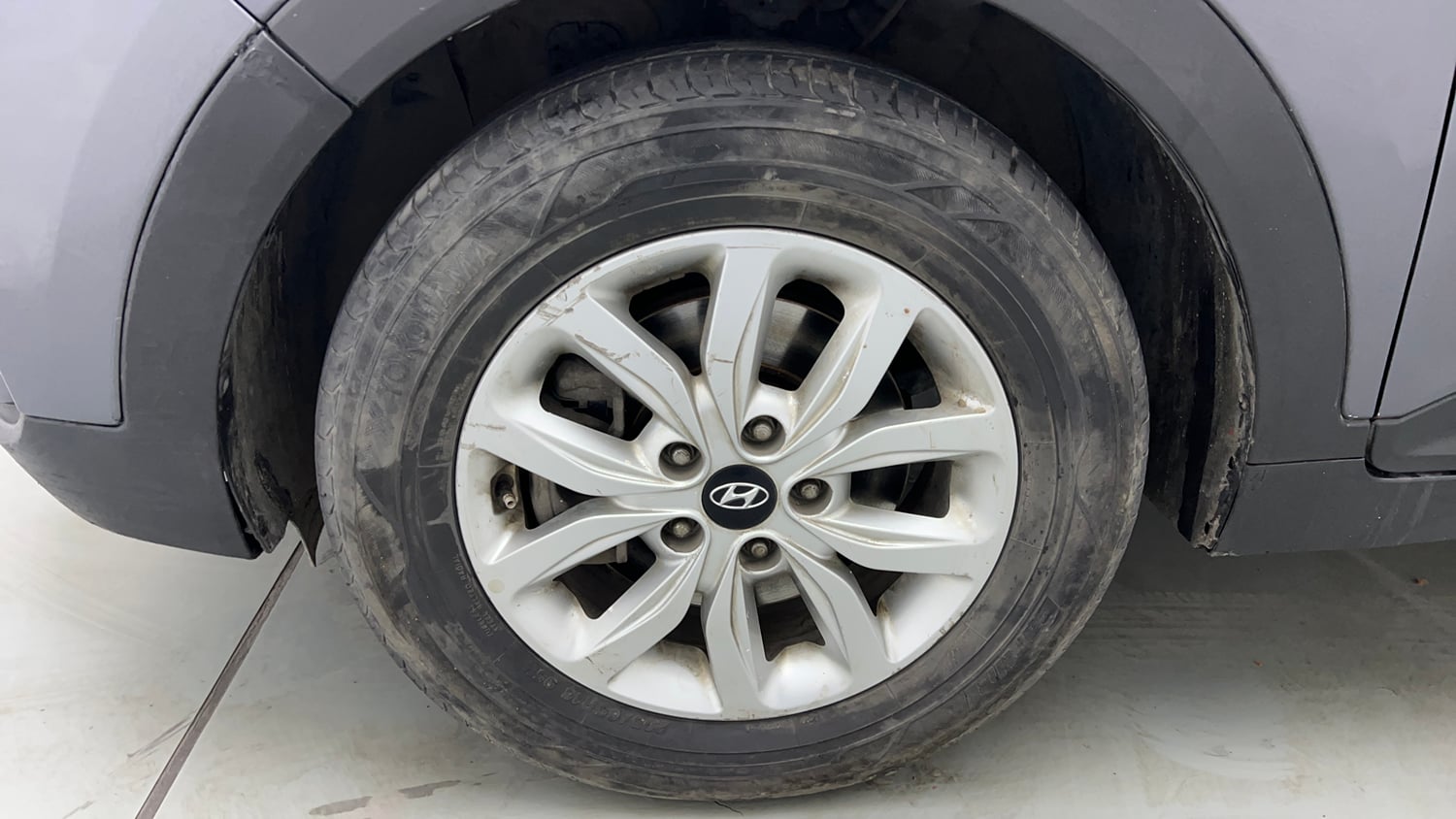 Used 2020 Hyundai Creta SX 1.6 AT CRDi Diesel Automatic tyres LEFT FRONT TYRE RIM VIEW