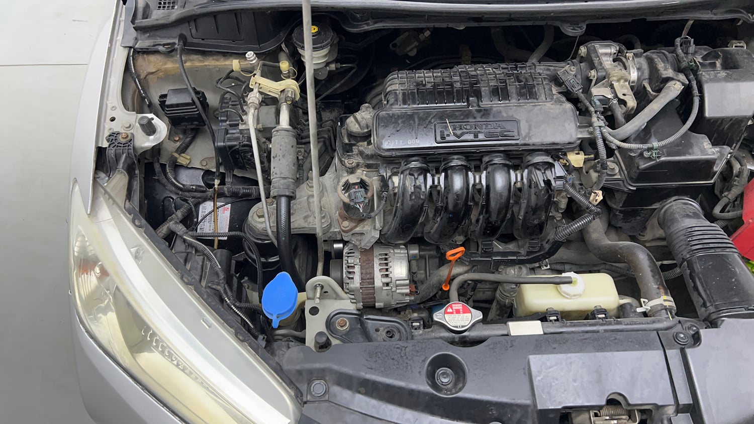 Used 2015 Honda City V Petrol Manual engine ENGINE RIGHT SIDE VIEW