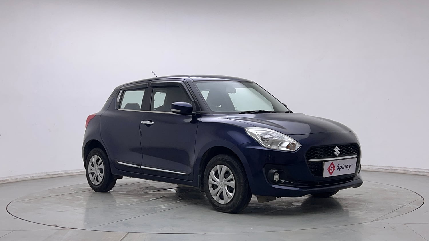 Used 2023 Maruti Suzuki Swift VXi Petrol Manual exterior RIGHT FRONT CORNER VIEW