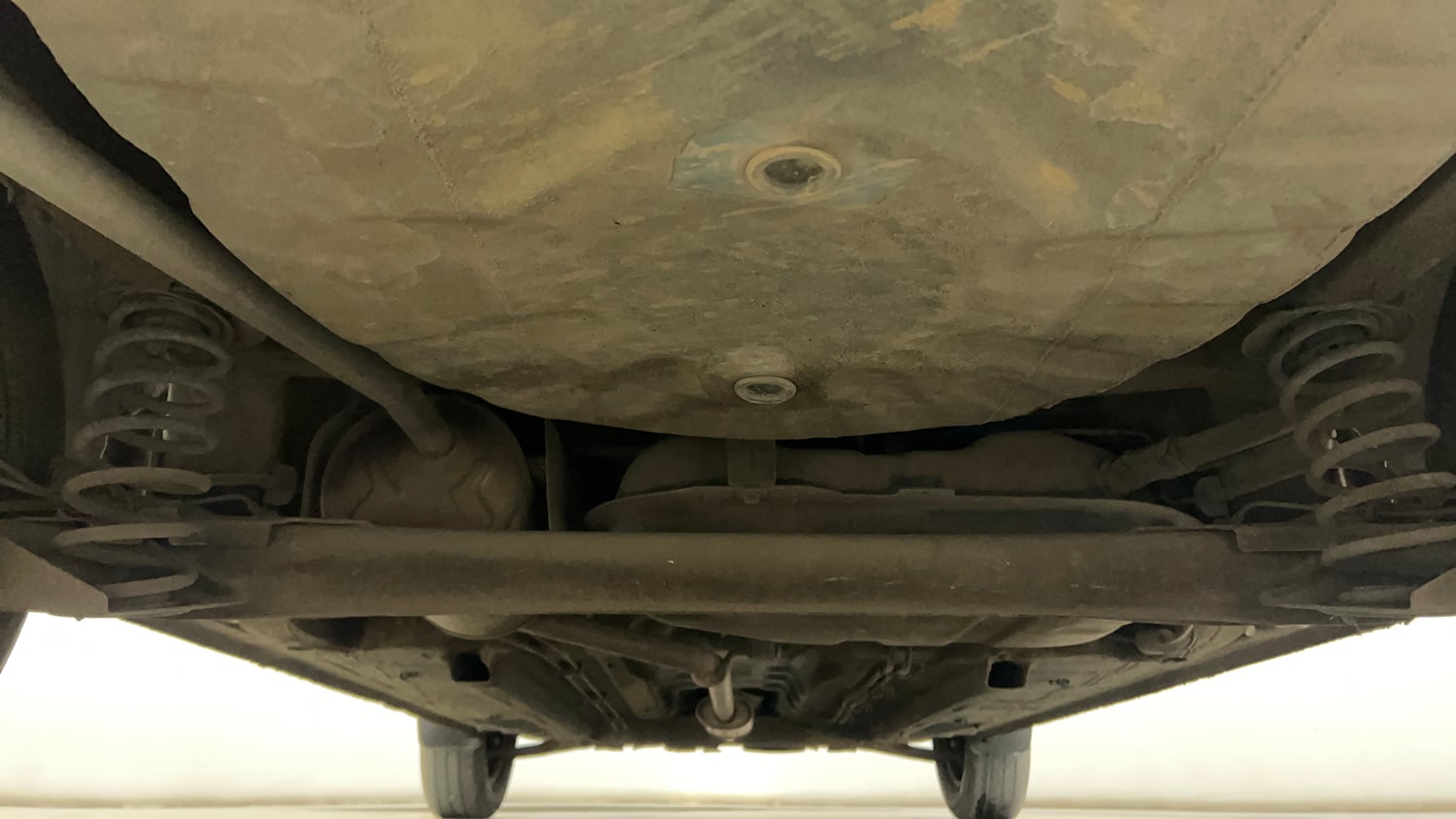 Used 2021 Renault Kwid RXL Petrol Manual extra REAR UNDERBODY VIEW (TAKEN FROM REAR)