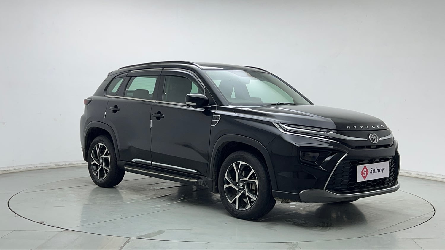 Used 2023 Toyota Urban Cruiser Hyryder V AT NeoDrive Petrol Automatic exterior RIGHT FRONT CORNER VIEW