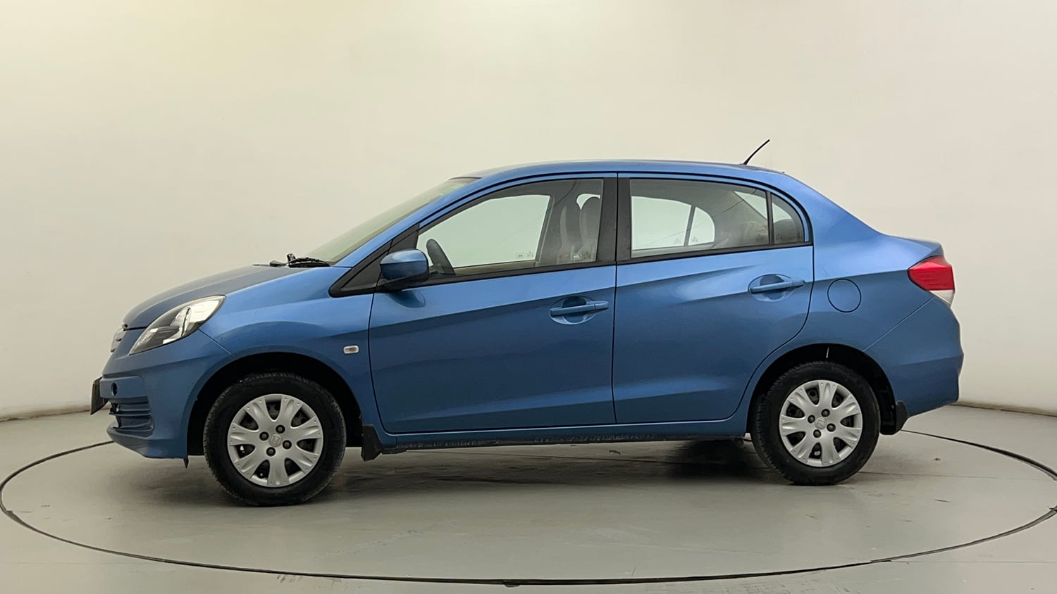 Used 2014 Honda Amaze 1.2 S i-VTEC Petrol Manual exterior LEFT SIDE VIEW