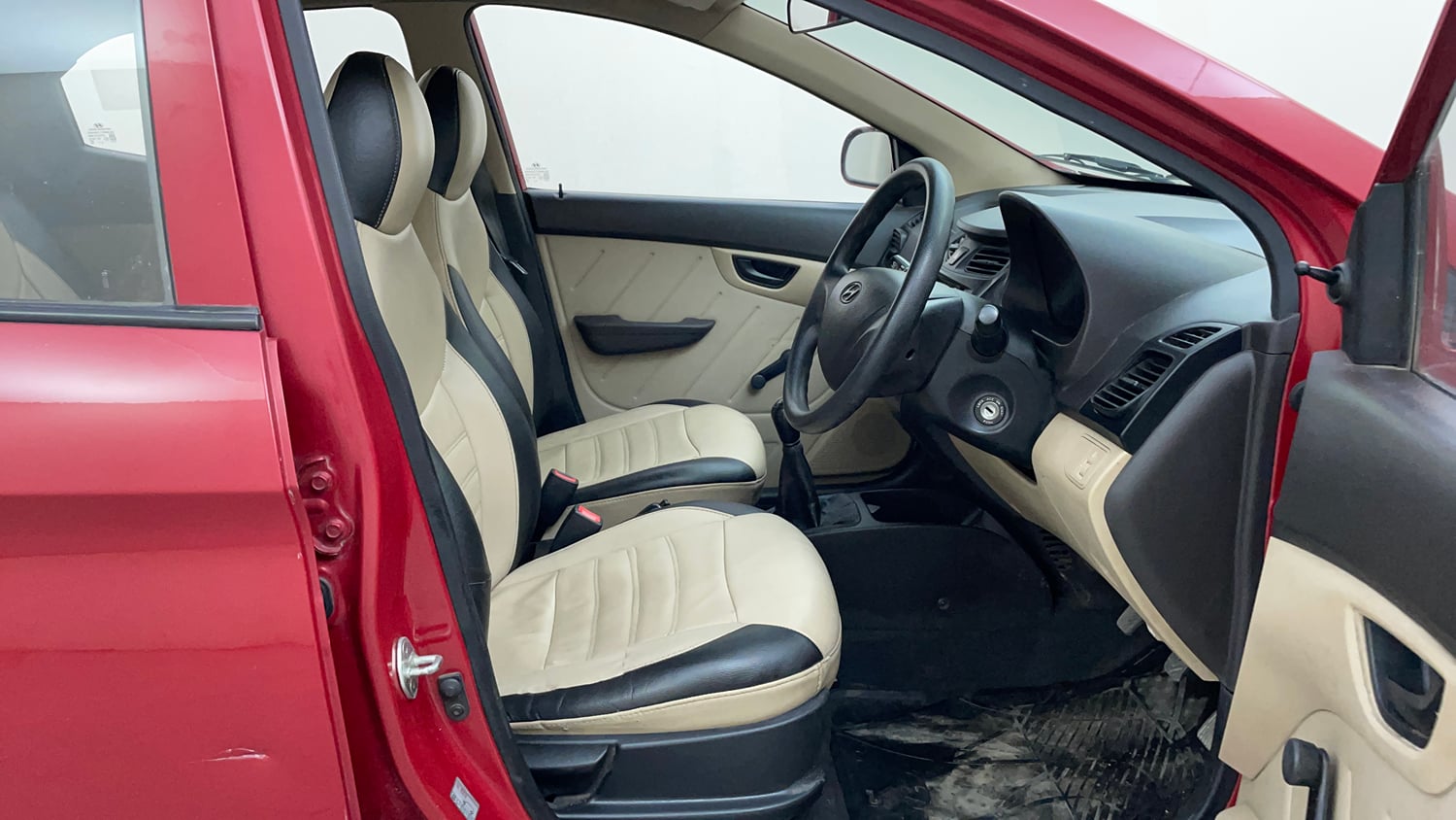 Used 2016 Hyundai Eon D-Lite + Petrol Manual interior RIGHT SIDE FRONT DOOR CABIN VIEW