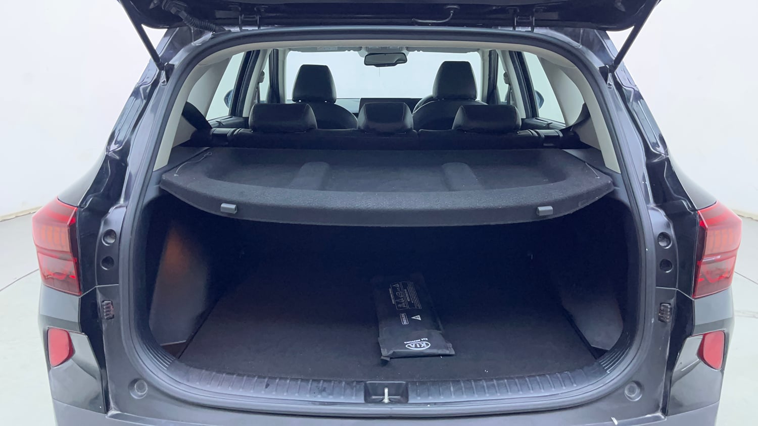 Used 2019 kia Seltos GTX DCT 1.4 Petrol Automatic interior DICKY INSIDE VIEW