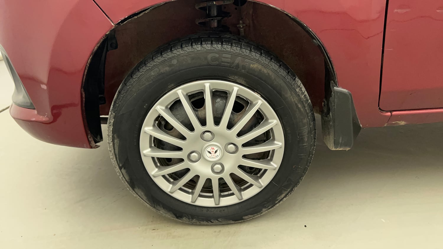 Used 2016 Maruti Suzuki Alto K10 VXi Petrol Manual tyres LEFT FRONT TYRE RIM VIEW