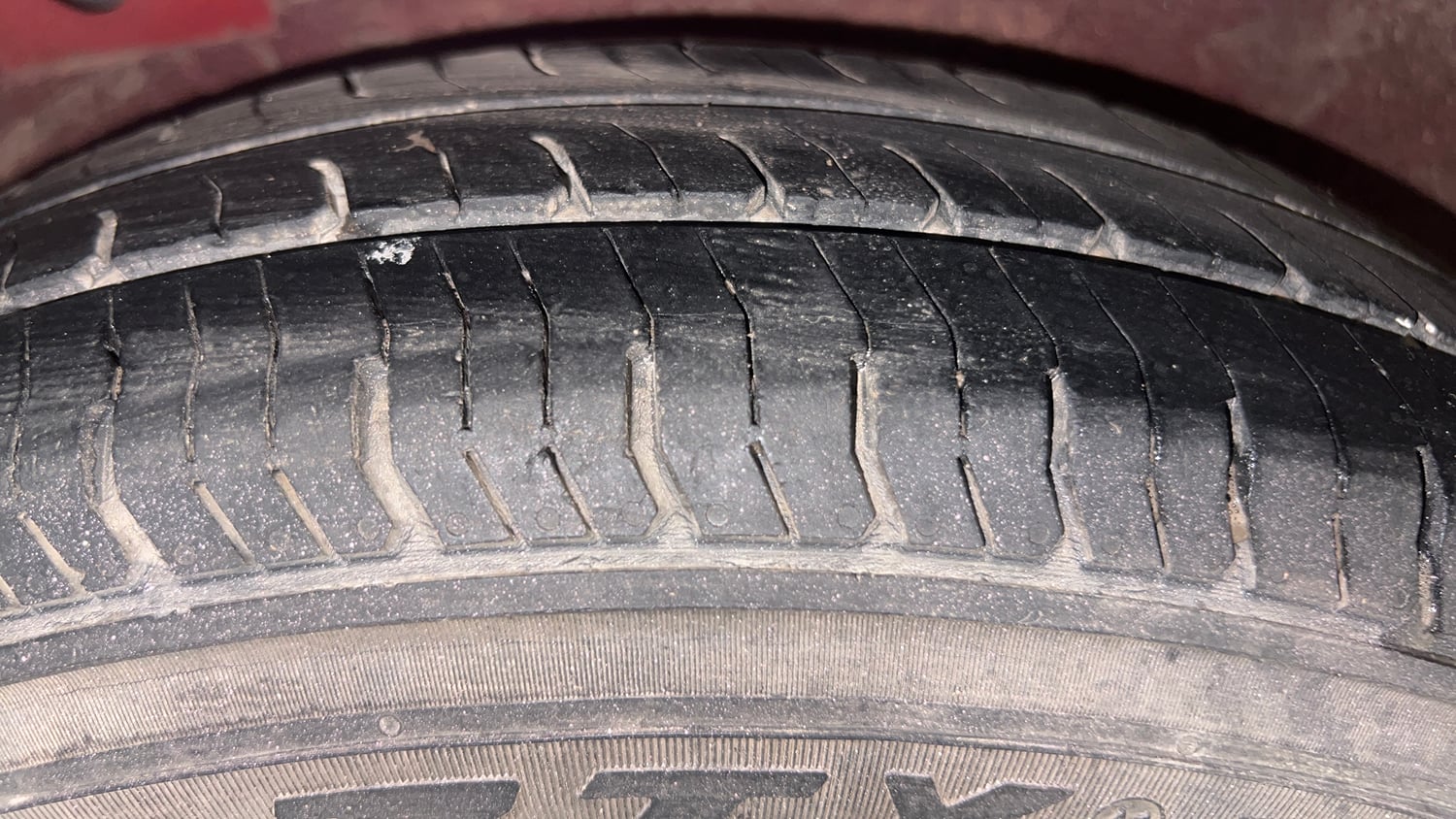 Used 2012 Hyundai i10 Sportz 1.2 Kappa2 Petrol Manual tyres RIGHT REAR TYRE TREAD VIEW