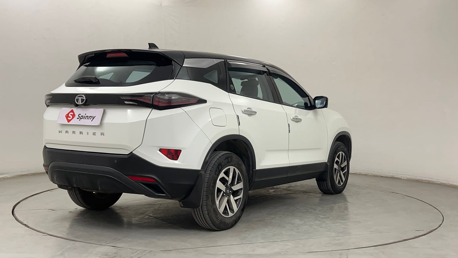 Used 2023 Tata Harrier XZA Plus Dual Tone Diesel Automatic exterior RIGHT REAR CORNER VIEW