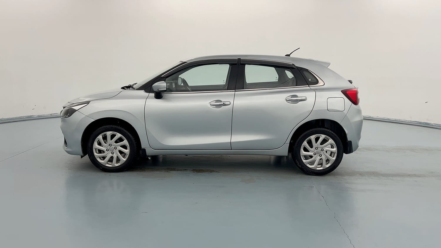 Used 2023 Maruti Suzuki Baleno Zeta MT Petrol Manual exterior LEFT SIDE VIEW