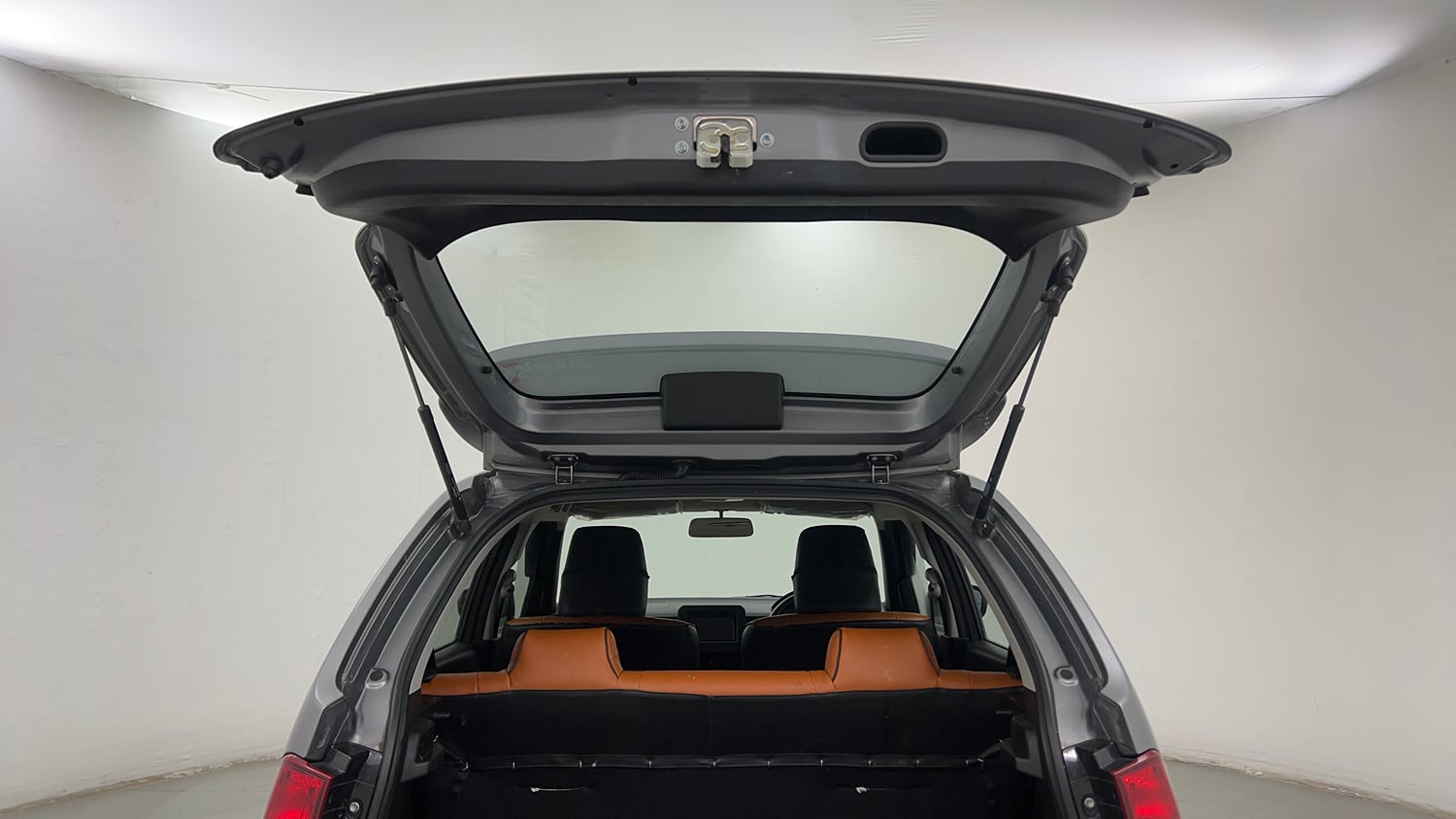 Used 2021 Maruti Suzuki Ignis Sigma 1.2 MT Petrol Manual interior DICKY DOOR OPEN VIEW