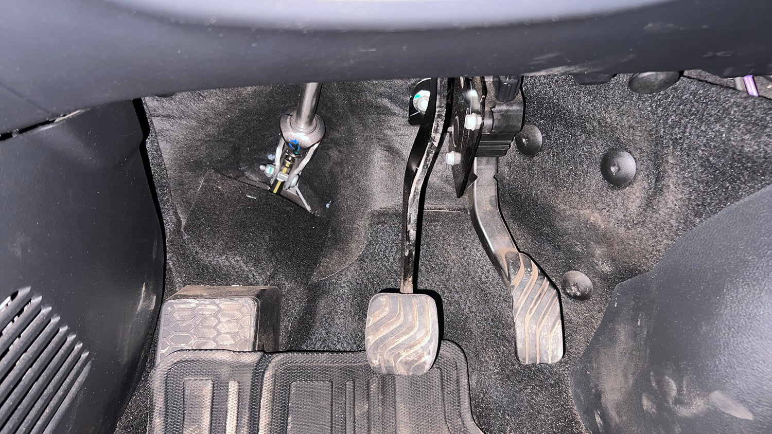 Used 2025 Nissan Magnite Visia B4D 1.0 Petrol AMT Petrol Automatic interior PEDALS VIEW