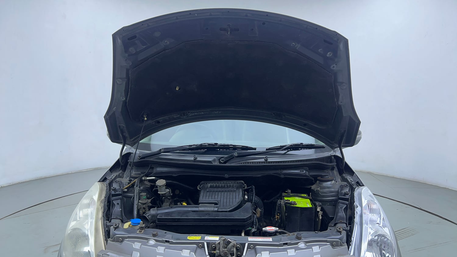 Used 2014 Maruti Suzuki Swift VXi Petrol Manual engine ENGINE & BONNET OPEN FRONT VIEW