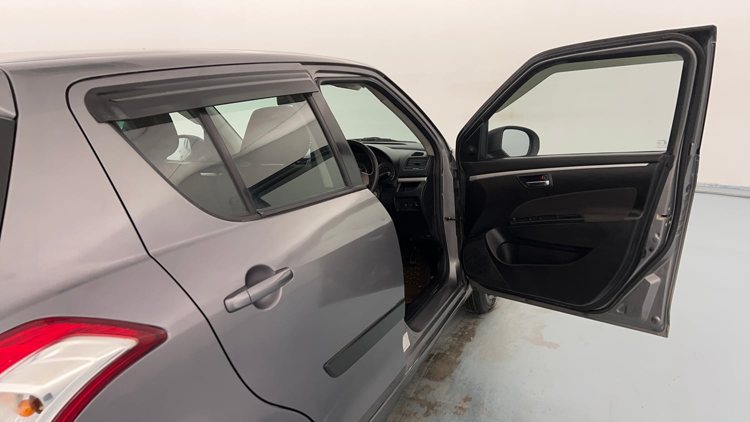 Used 2013 Maruti Suzuki Swift VXi Petrol Manual interior RIGHT FRONT DOOR OPEN VIEW